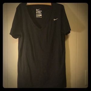 V neck Nike shirt (dri-fit)